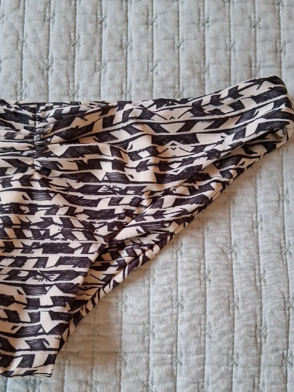 Boys + Arrows Black and Cream Abstract Arrow Print Bikini Bottoms RARE